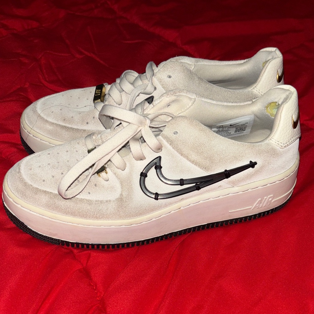 Nike Women's Cream and Black Sneakers